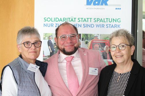 Zwei Frauen und ein Mann