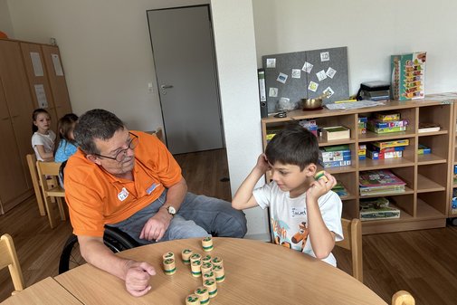 Ein Mann und ein Junge