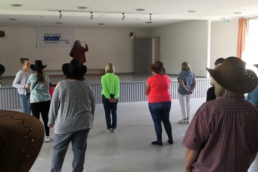 Menschen beim Tanzen