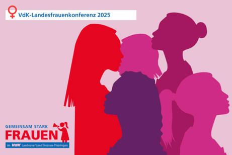 Auf dem Bild sieht man die Silhouetten von fünf Frauenoberkörpern. Sie sind in rot und lila Tönen gefärbt - Farben die stereotypisch für Frauen stehen.
