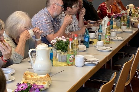 Kaffee und leckeren Kuchen