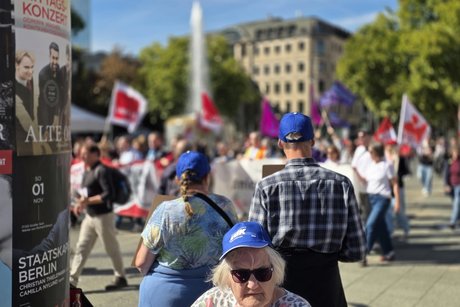 Die Demonstration kommt