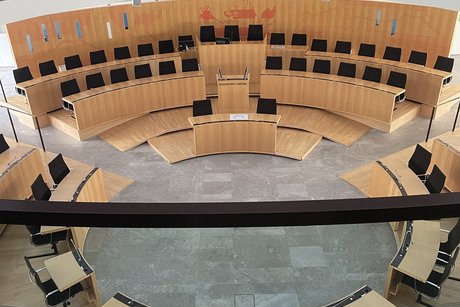 Blick in den Plenarsaal von der Besuchertribüne