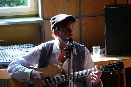 Frank Diefenbach musikalische Begleitung mit Gitarre