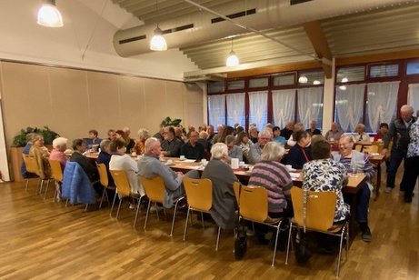 Gut Besuchte Veranstaltung mit 85 Besuchern