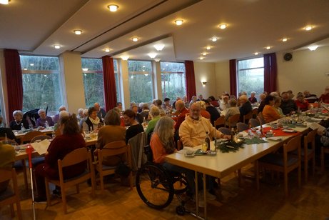 &Uuml;bersichtsaufnahme der anwesenden Mitglieder.