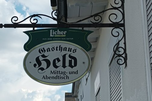 Treffen im Gasthaus Held