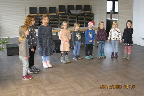 Eine der Gruppen Musikalische Früherziehung Tolle Darbietung der Kinder