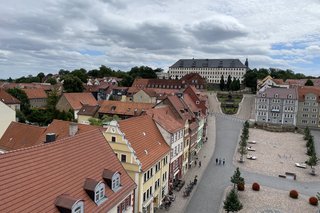 Blick vom Rathausturm auf Wasserkunt und Schloss