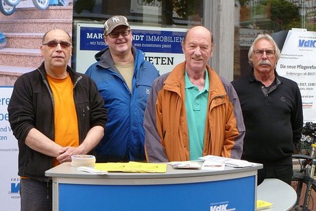 Personen vom Vorstand VdK Idstein am Informationsstand