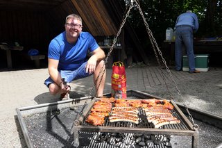 Grillmeister René Dechange war für das leibliche Wohl verantwortlich