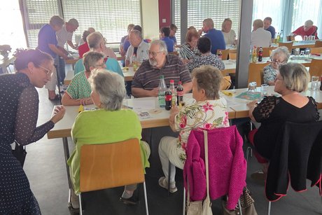 Mitgliederversammlung mit Grillfest Schnell füllte sich der Veranstaltungsraum