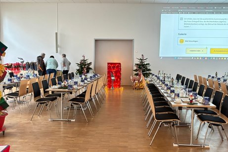 Die Vorbereitung unserer Weihnachtsfeier läuft bereits auf Hochtouren, damit wir gemeinsam ein stimmungsvolles Fest genießen können Ein großes Dankeschön an alle, die mitgewirkt haben.