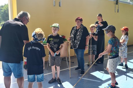 Die Kinder in Aktion: schlecht/nicht sehen können