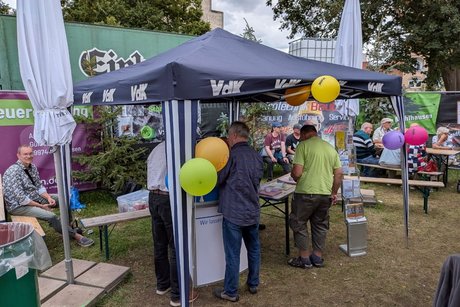 Menschen am VdK- Stand