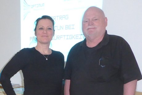 Auf dem Bild sehen Sie Verena Campbell und Helmut Müller Auf dem Bild sehen Sie Verena Campbell und Helmut Müller