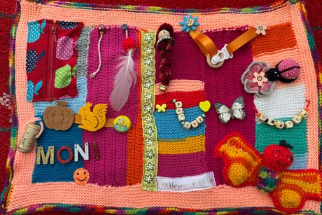 geh&auml;kelte Nesteldecke