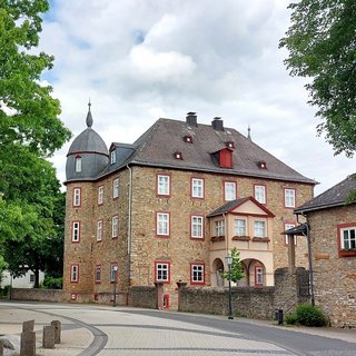 Ansicht Schloß und Dorfplatz Werdorf