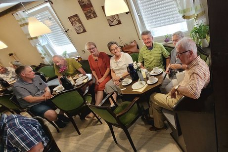 VdK Ortsverband Obermeiser, Mitglieder beim Kaffeenachmittag