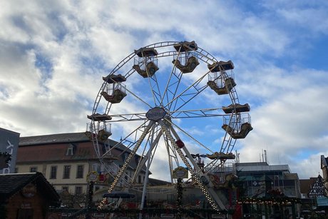 Riesenrad auf dem Weihnachtsmarkt Riesenrad auf dem Weihnachtsmarkt