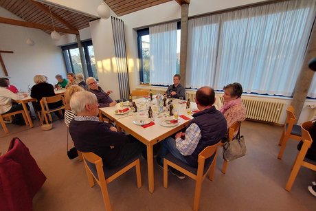 Alle warten auf den Hering