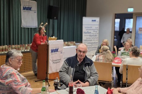 Christiane Hanbuch liest eine lustige Weihnachtsgeschichte Christiane Hanbuch liest eine lustige Weihnachtsgeschichte