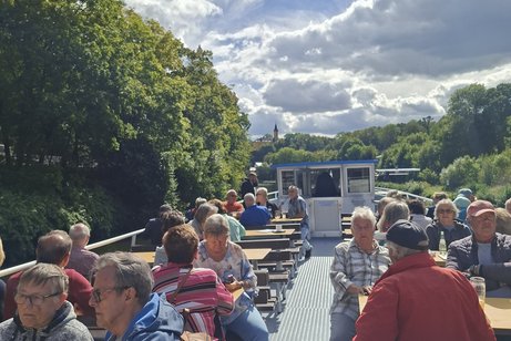 Ausflugsschiff auf der Lahn