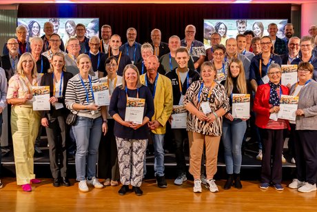 &Uuml;bergabe Preisgeld gemeinsames Foto