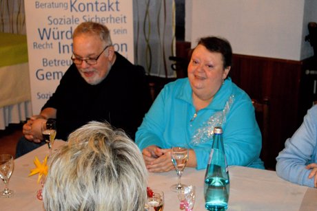 Frau Claudia Kre&szlig; wird geehrt.