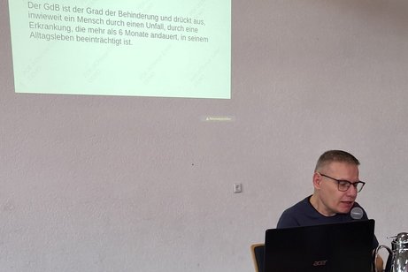 J&ouml;rg M&uuml;ller bei seinem Vortrag &uuml;ber den GdB