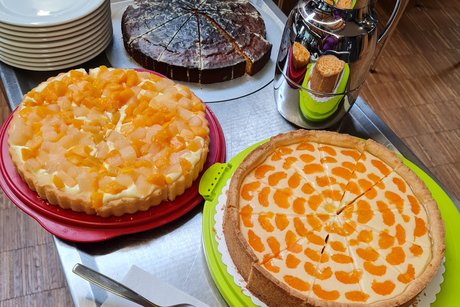 ... es gabe leckeren selbstgebackenen Kuchen von den Vorstandsmitglieder