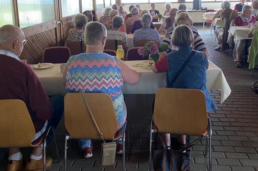 Sommerfest: Blick in die Schnetzenhalle