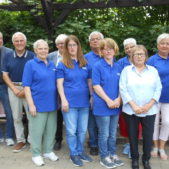 Der neue Vorstand des Ortsverbands Frielendorf mit den ausgeschiedenen Mitgliedern