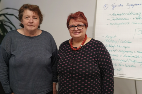 Links Petra Schymura (Vorsitzende des VdK Ortsverbands Lohra) rechts: Frau Regina Matt-Grau (Fachreferentin für Depressionen)