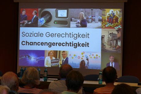 Eine Collage zum Titel der Veranstaltung