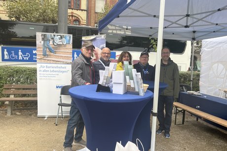 BIG Biebrich, VdK Stand von links nach rechts Manfred Palmrich, Jimmy Cela, Ursula Vogt, Michael Koshold- Gerich, Andr&eacute; Weck