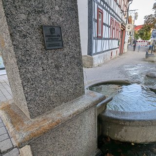 Stadtbrunnen in der Stadtmitte von Steinbach.