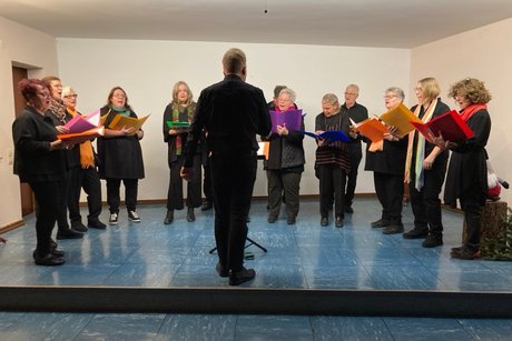 Der Chor Swing Low singt für uns Gospels
