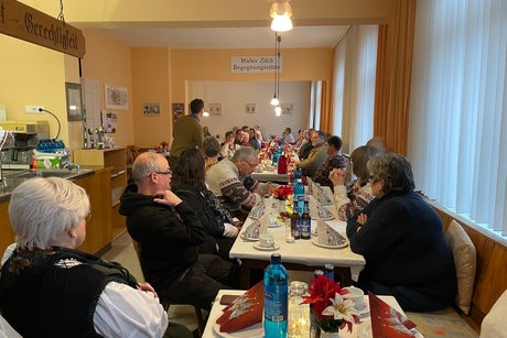 Advents- und Weihnachtsfeier des VdK Ortsverbandes Bad Hersfeld Advents- und Weihnachtsfeier des VdK Ortsverbandes Bad Hersfeld