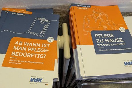 prospekte zum thema pflegebeduerftigkeit