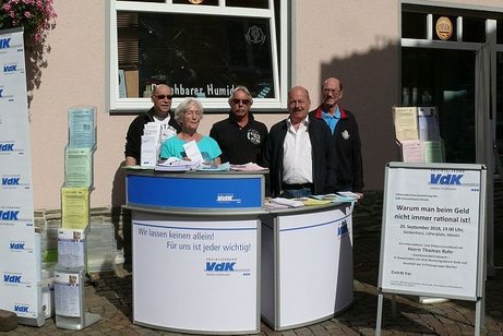 Mitglieder des Vorstandes des VdK-Ortsverbandes mit dem Ortsverbandsvorsitzenden Alfred Strauß (zweiter von rechts)