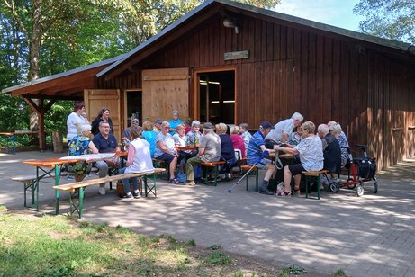 Gem&uuml;tlich zusammen sitzen und Genie&szlig;en