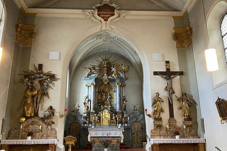 Der Altarraum des Klosters