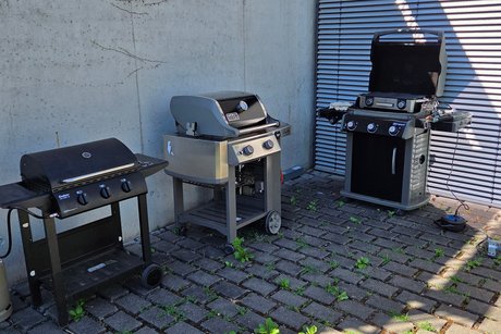 Mitgliederversammlung mit Grillfest Grillecke wo die Köstlichkeiten gegrillt wurden