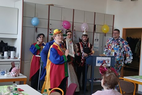 Prinzenpaar 2025 zu Besuch beim VdK Neu-Isenburg