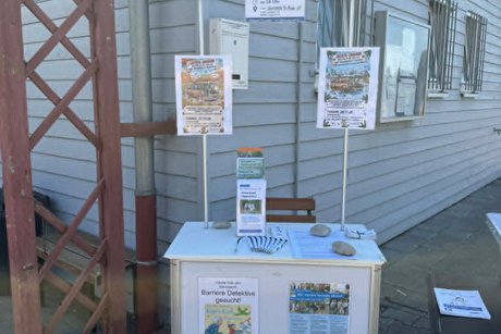 Das Bild zeigt den Infostand beim Grillfest