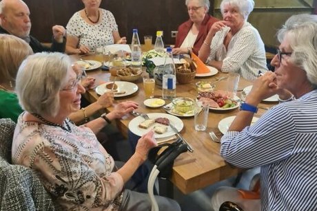 Mitglieder und Gäste
