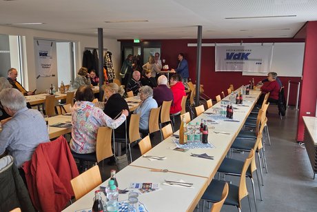 Schnell f&uuml;llte sich der Veranstaltungsraum