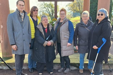 B&uuml;rgermeister Rauschenberger mit den Vorstandsmitgliedern