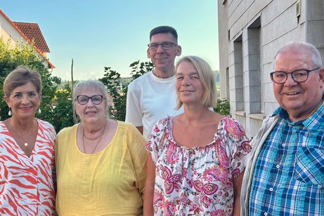Gruppenfoto neuer Vorstandsmitglieder und Herbert Everts